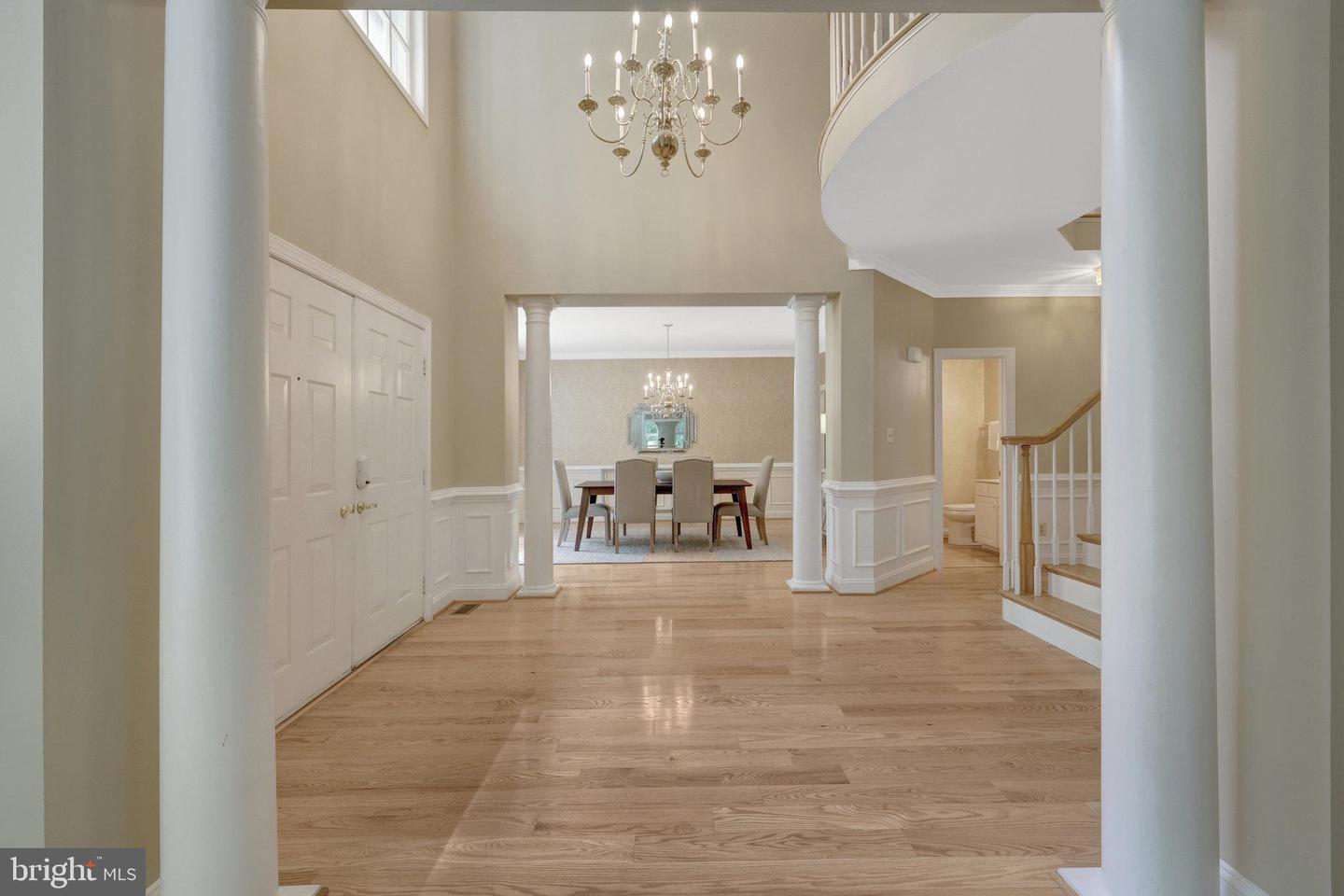 11200 Elmview Pl