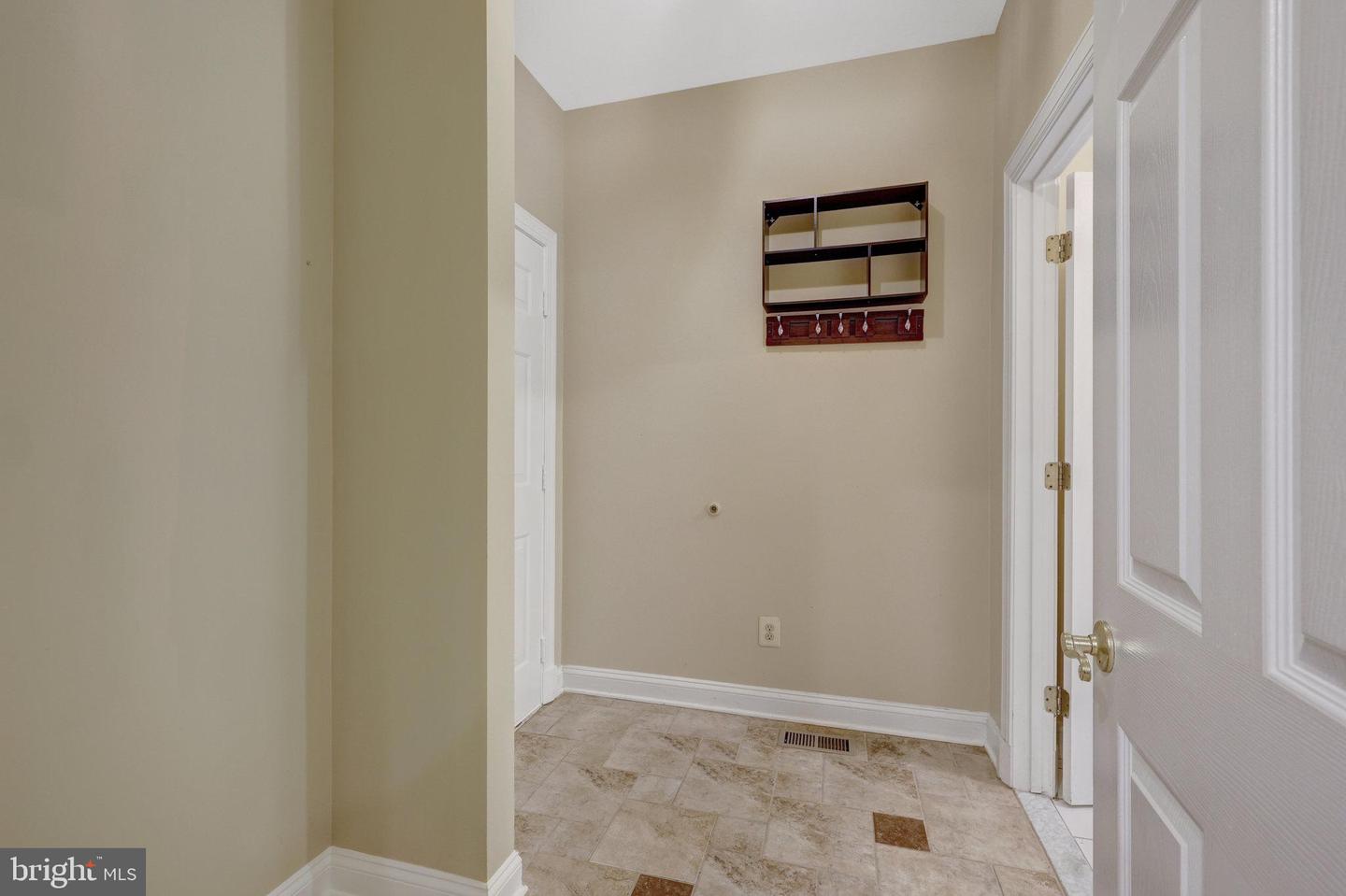 11200 Elmview Pl