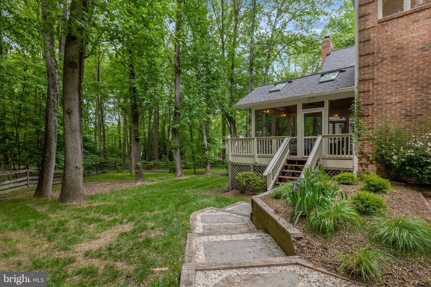 11200 Elmview Pl