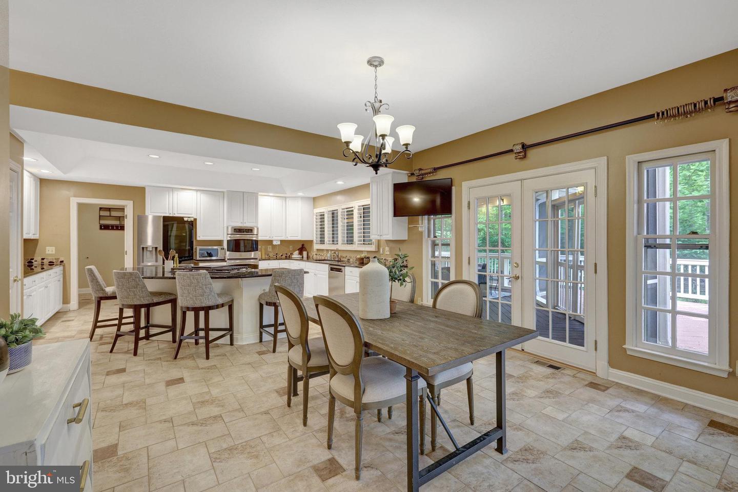 11200 Elmview Pl