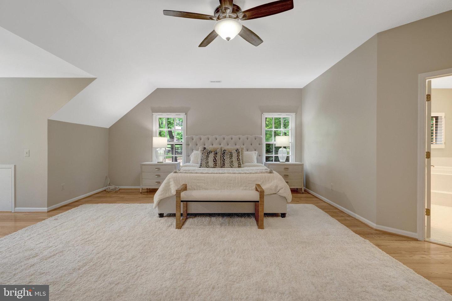 11200 Elmview Pl