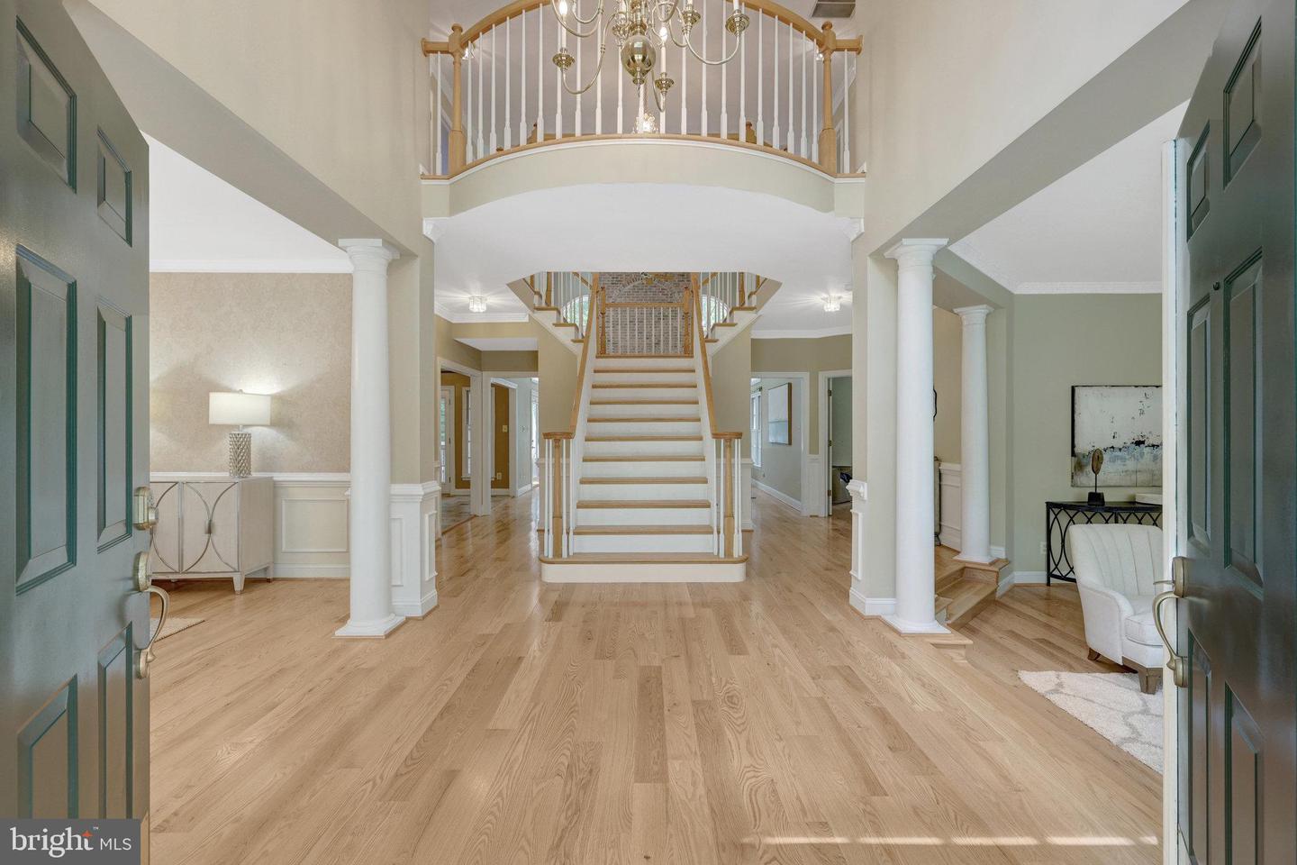 11200 Elmview Pl