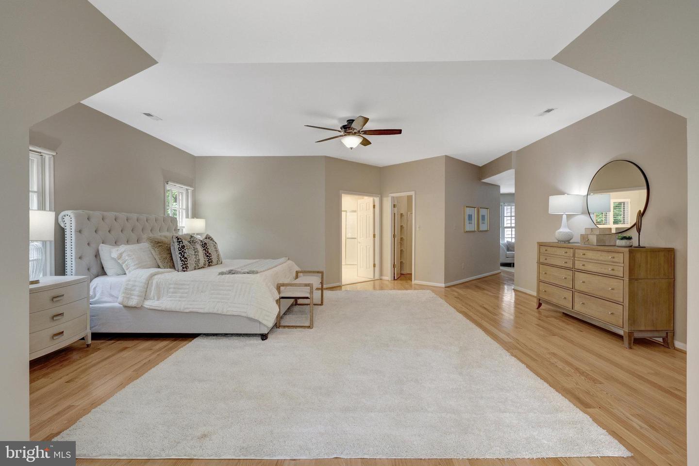 11200 Elmview Pl