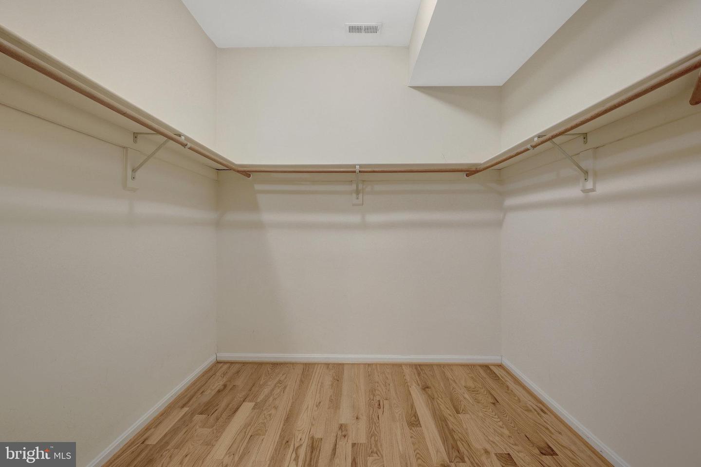 11200 Elmview Pl