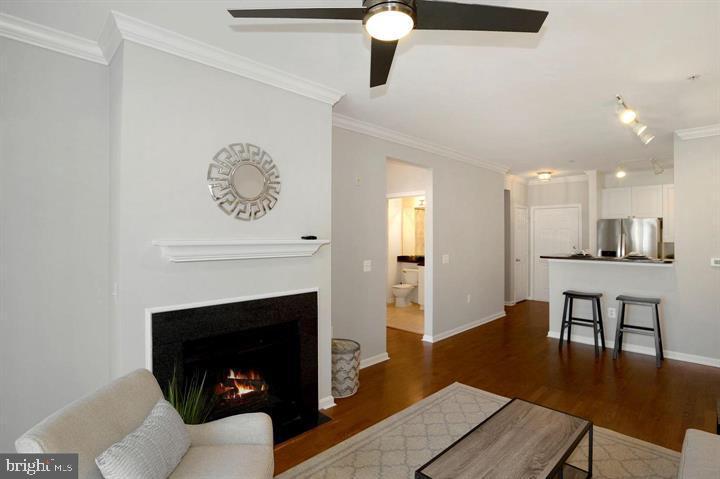 2791 CENTERBORO DR #373