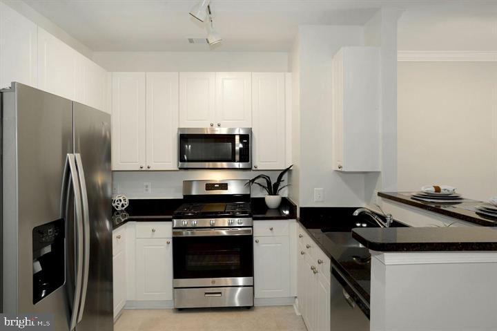 2791 CENTERBORO DR #373