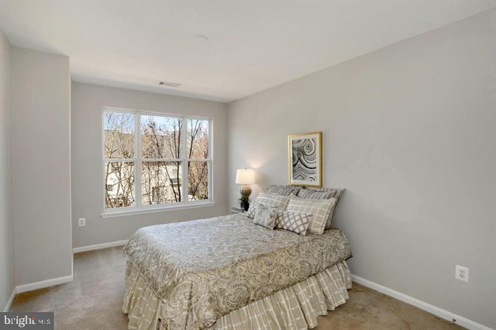 2791 CENTERBORO DR #373