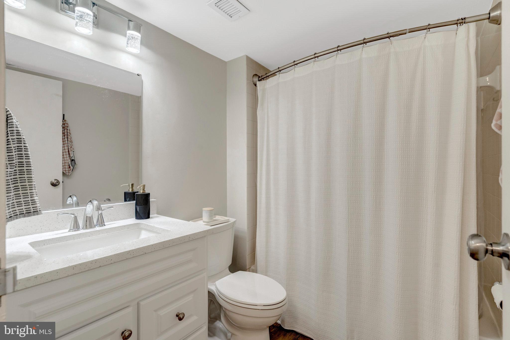 3105 BUCCANEER COURT 201
