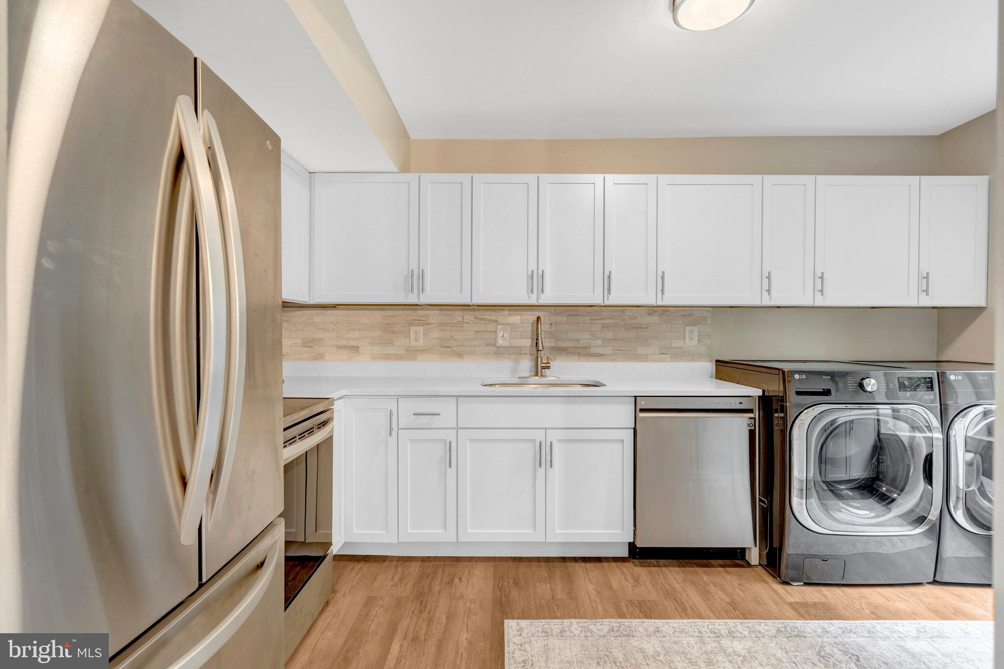 3105 BUCCANEER COURT 201