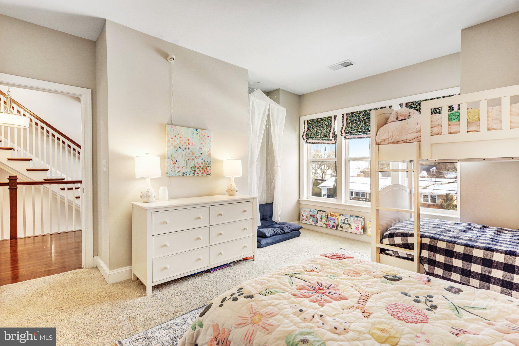 8028 WELLINGTON ROAD