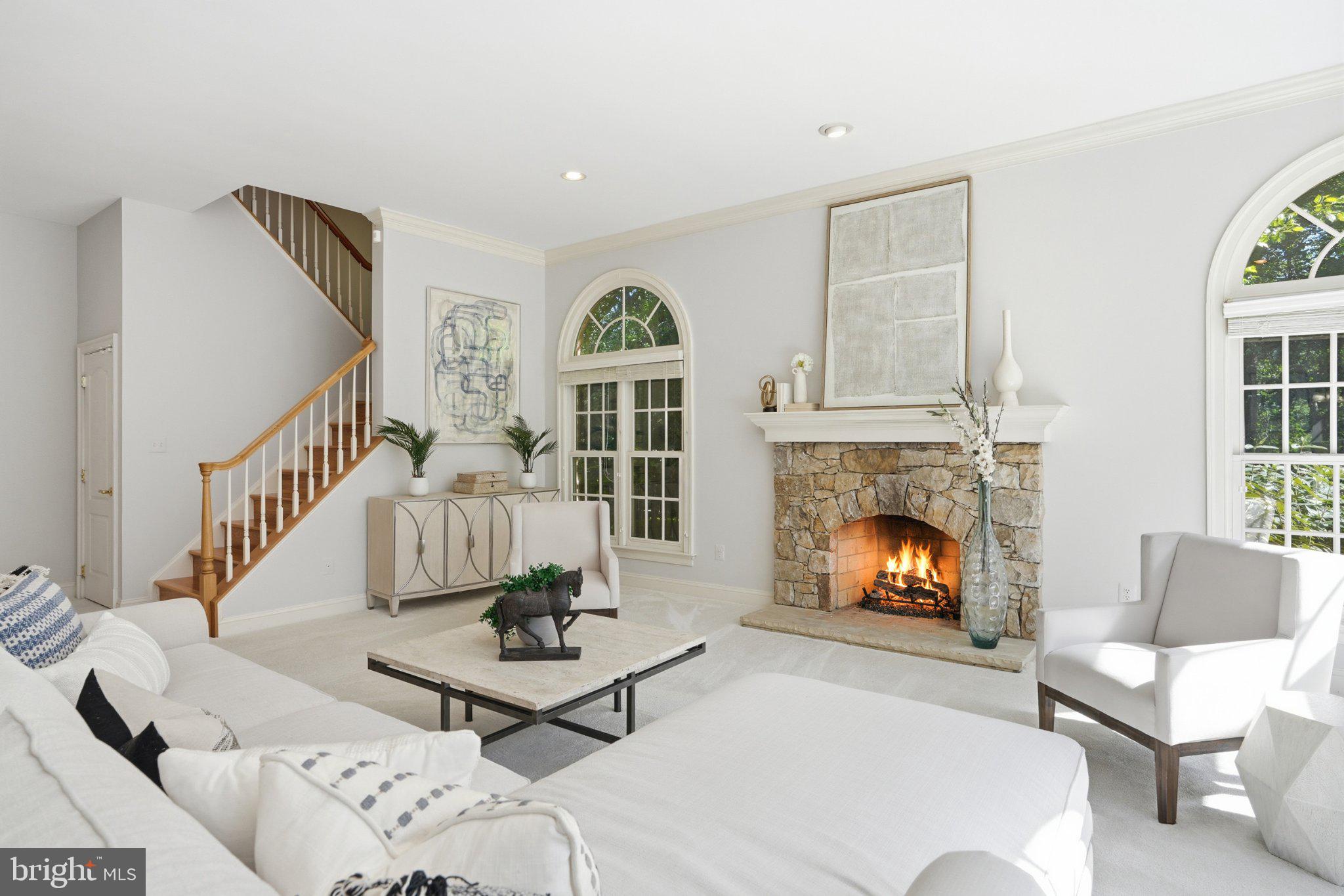 891 CHINQUAPIN ROAD