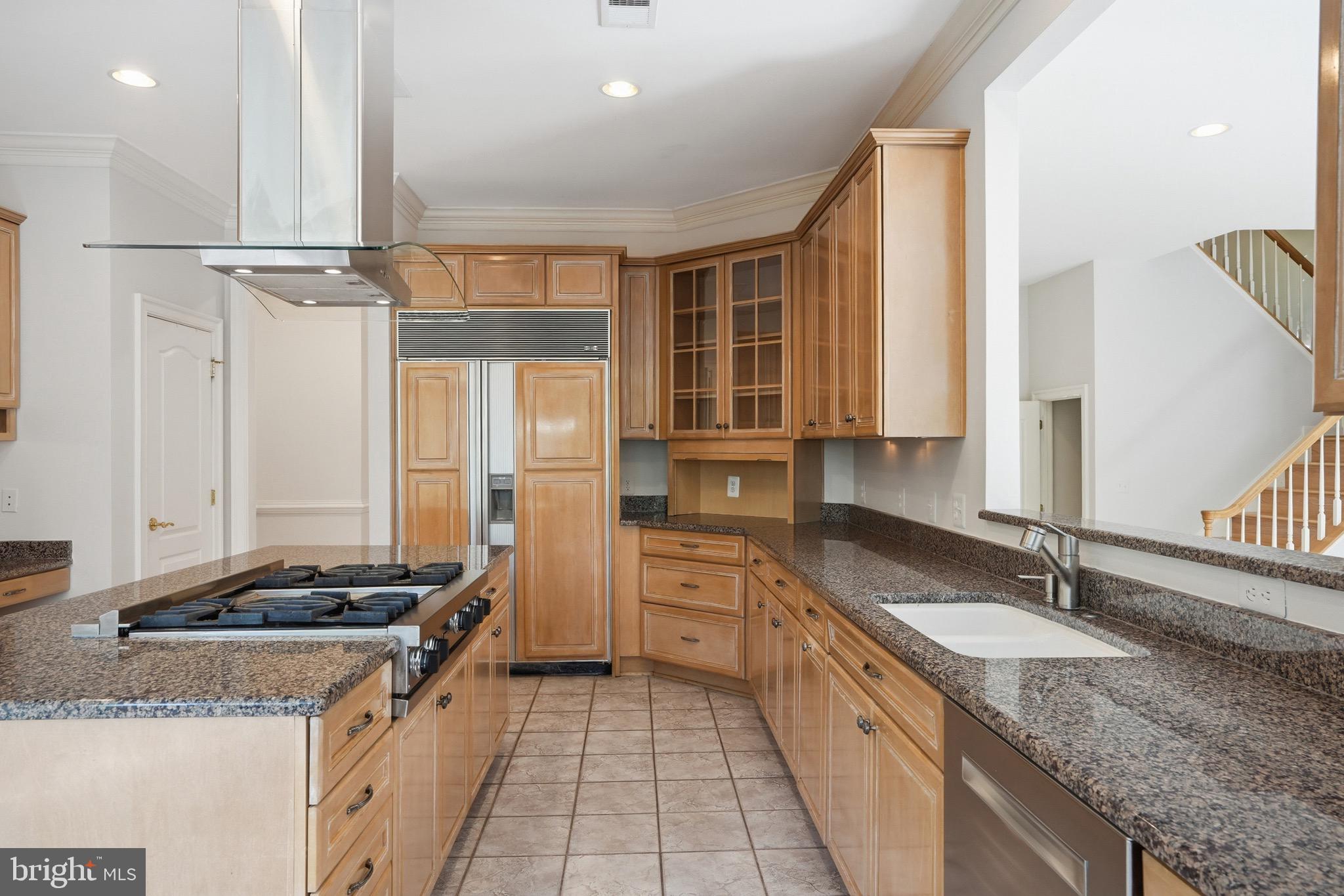 891 CHINQUAPIN ROAD