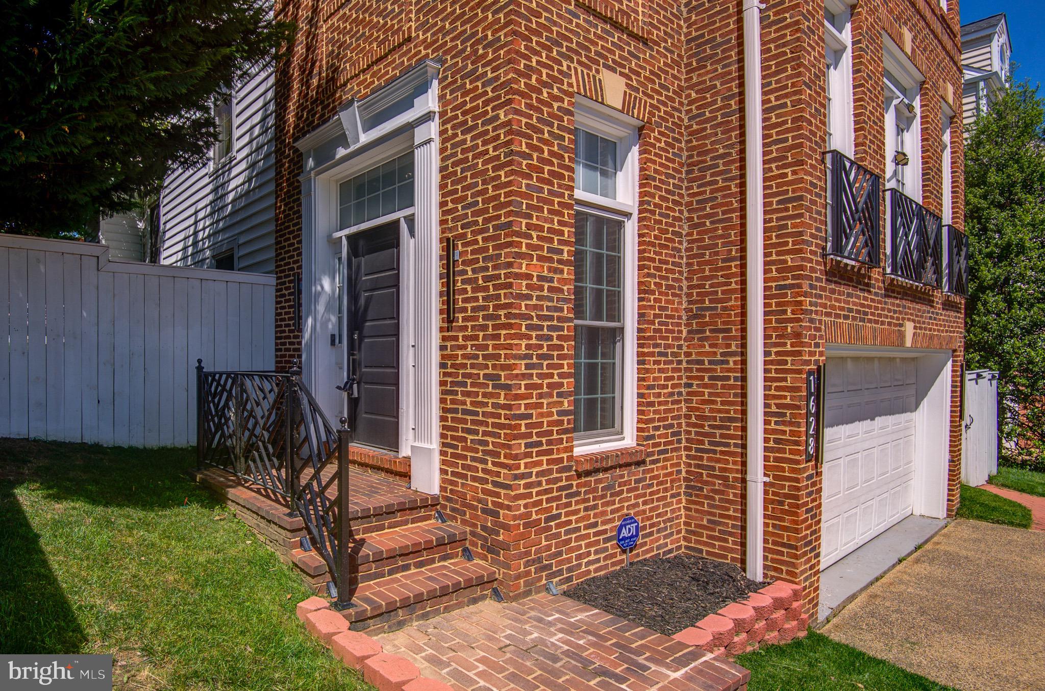 1628 GREAT FALLS STREET