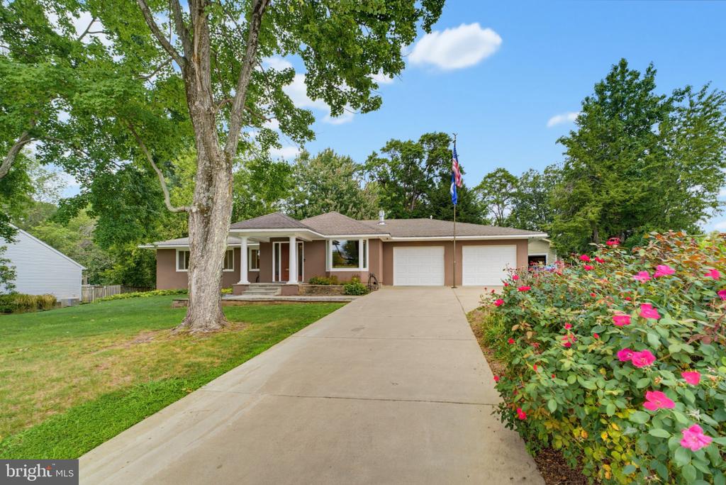 6342 MERIWETHER LANE