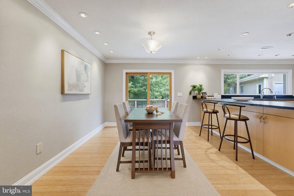 6342 MERIWETHER LANE
