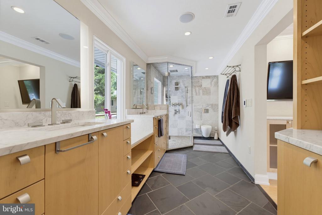 6342 MERIWETHER LANE