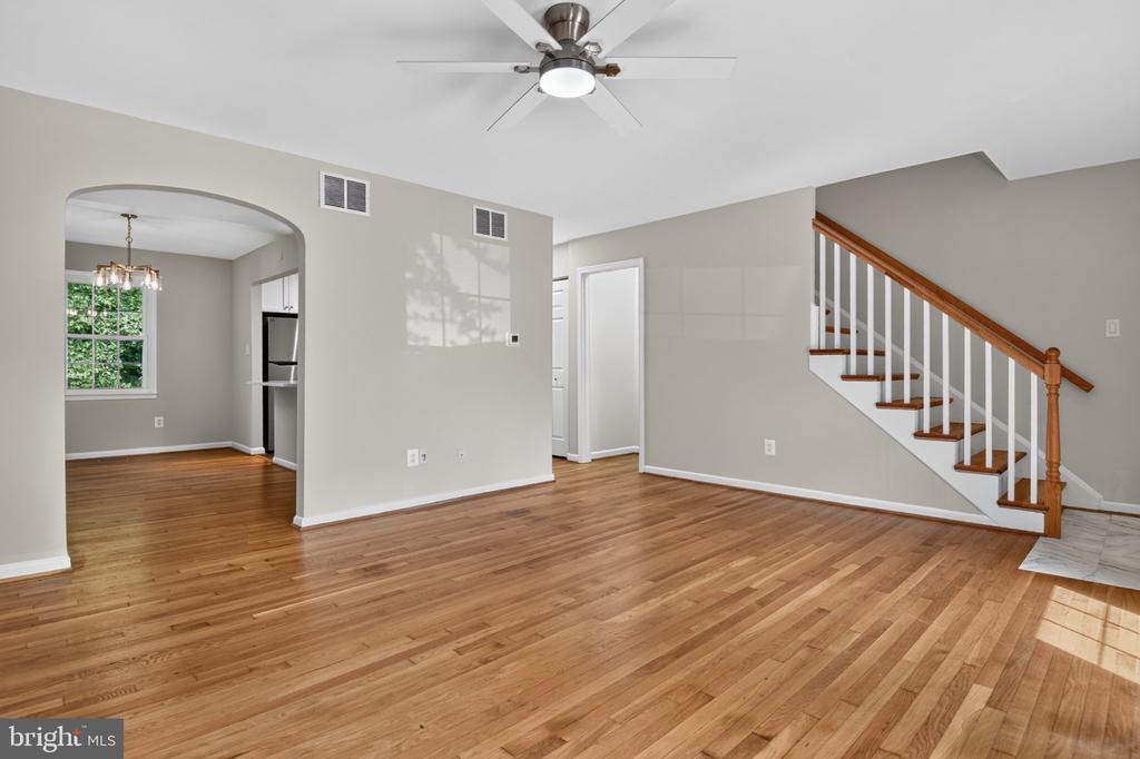 2948 ESPANA COURT