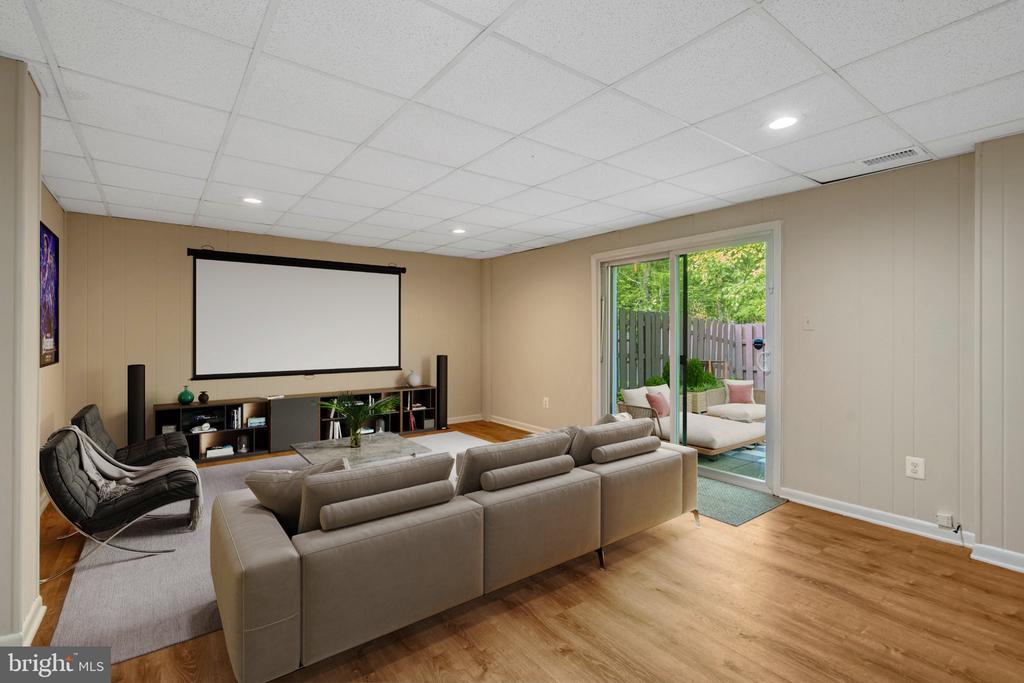 2948 ESPANA COURT