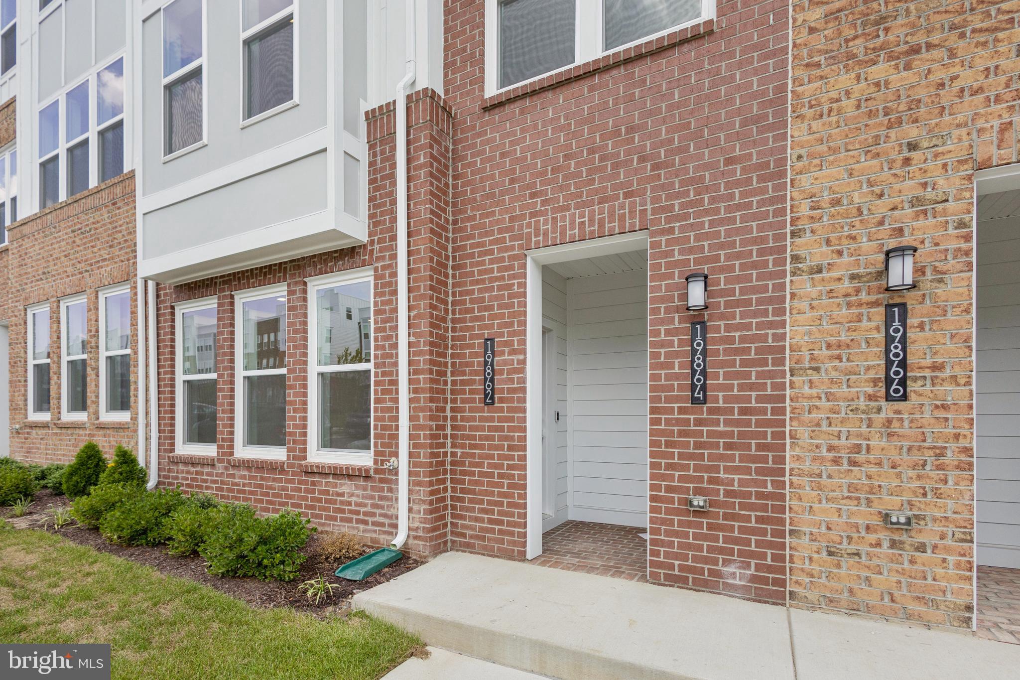 19862 LAVENDER DUST SQ