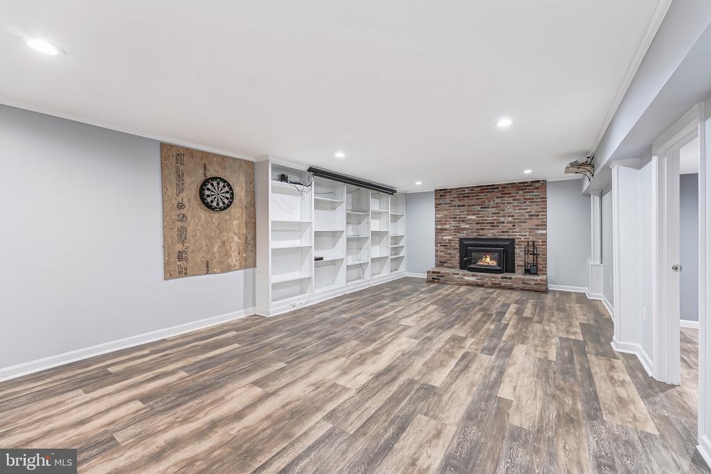 15423 JAMES MONROE HIGHWAY