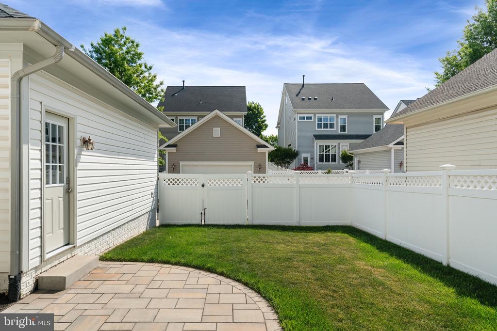 23414 HIGBEE LANE