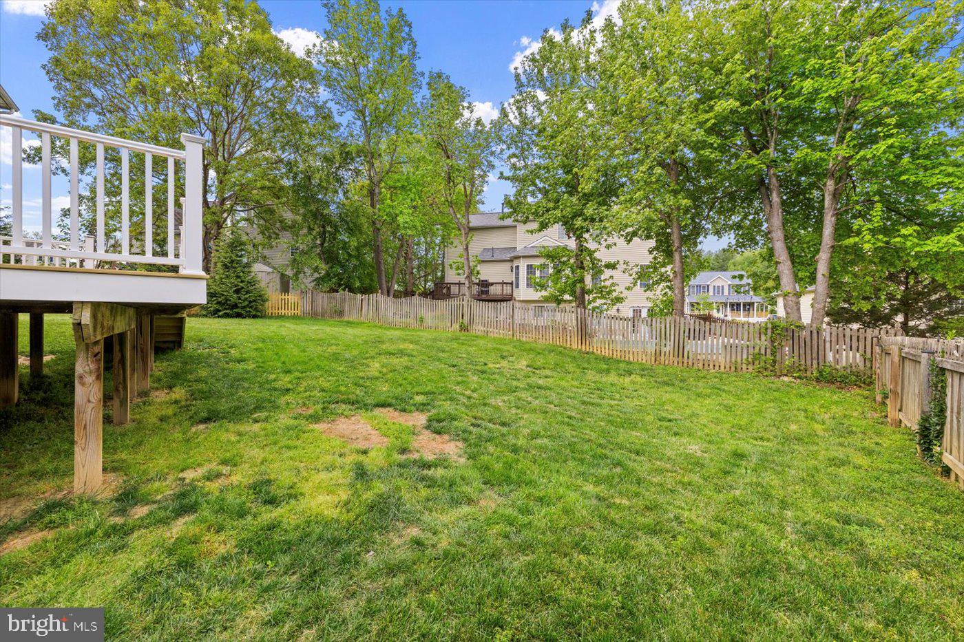 7400 Harvest Ln