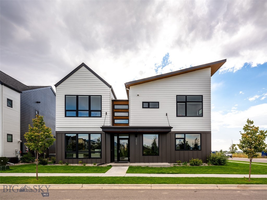 3009 S 30th Avenue