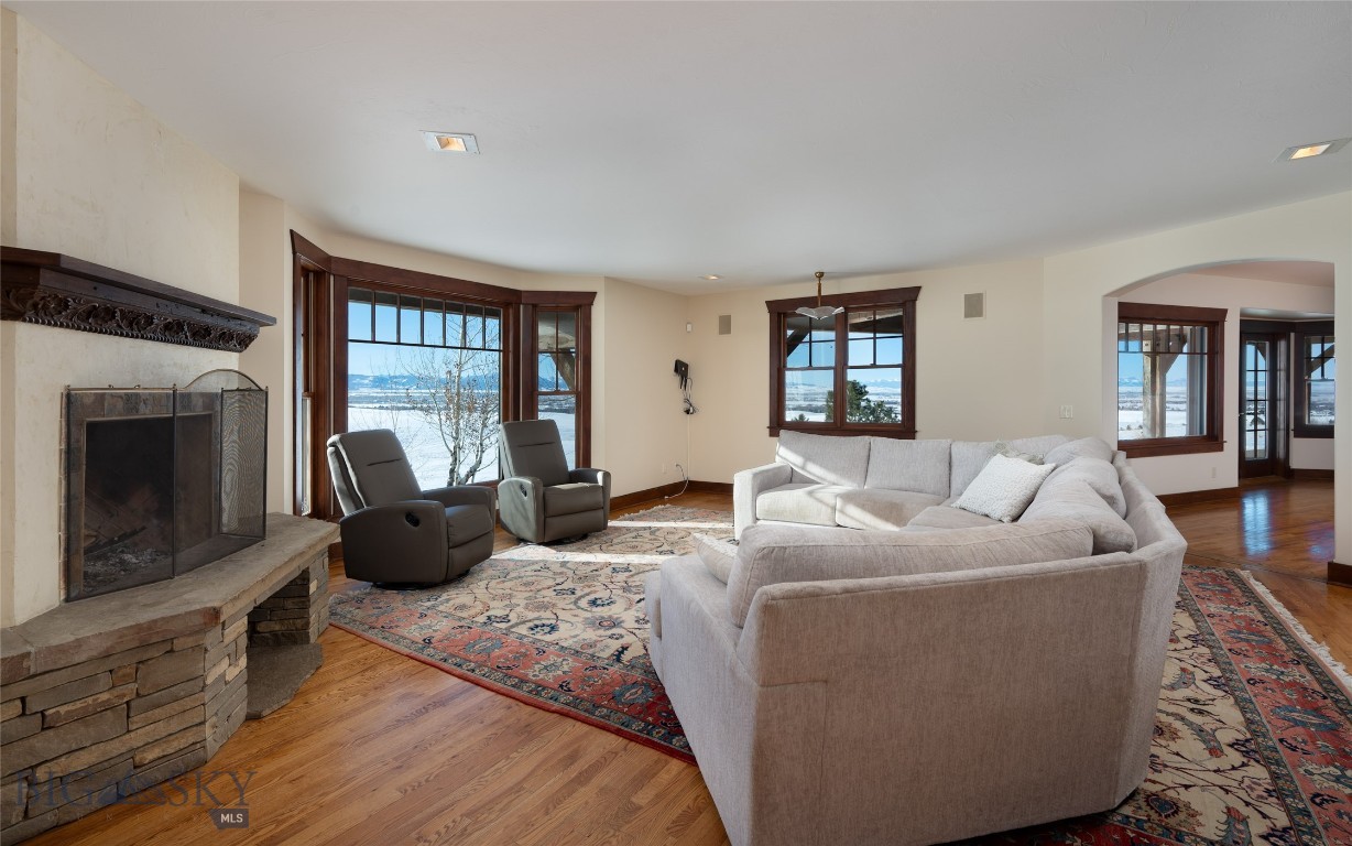 618 Autumn Ridge Road