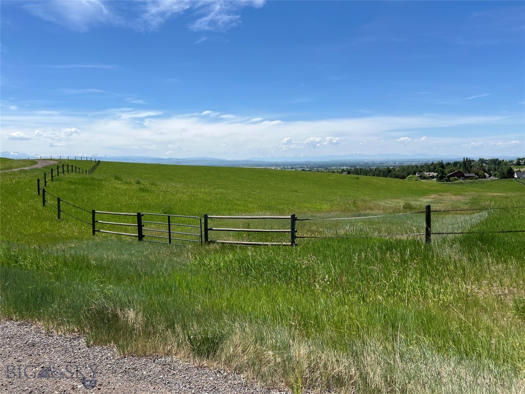 618 Autumn Ridge Road