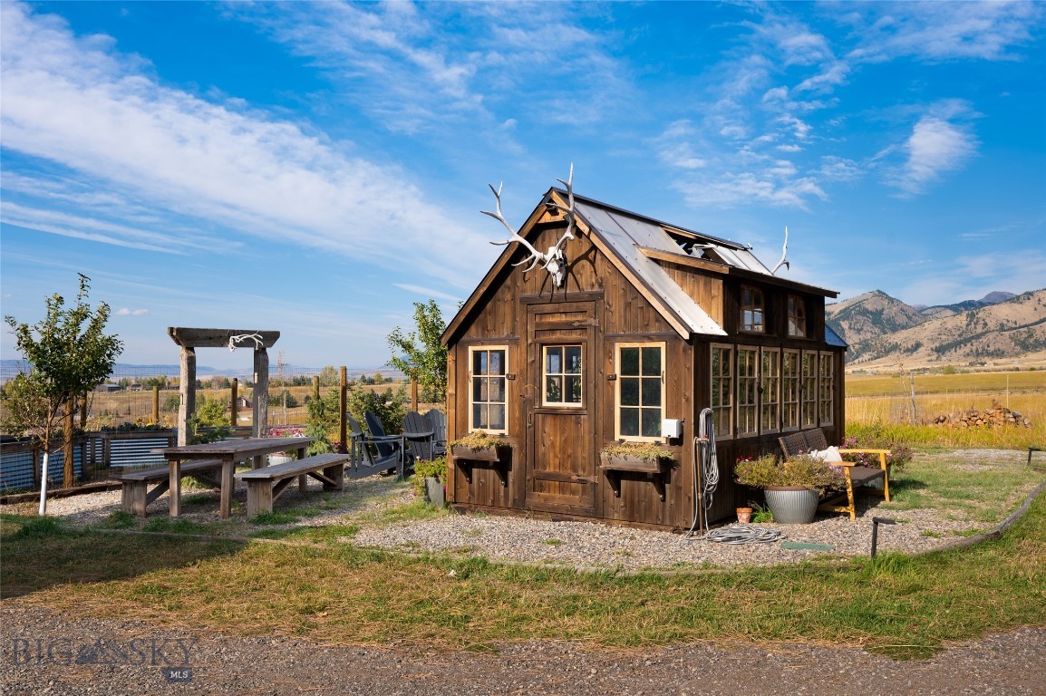 618 Autumn Ridge Road