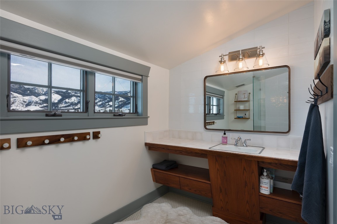 618 Autumn Ridge Road