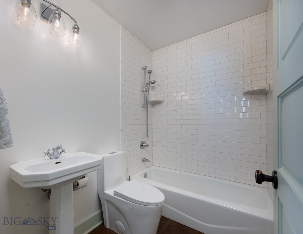 618 Autumn Ridge Road