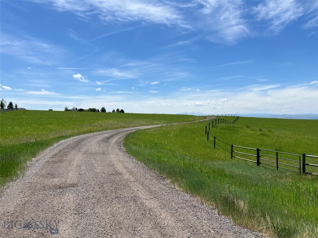 618 Autumn Ridge Road