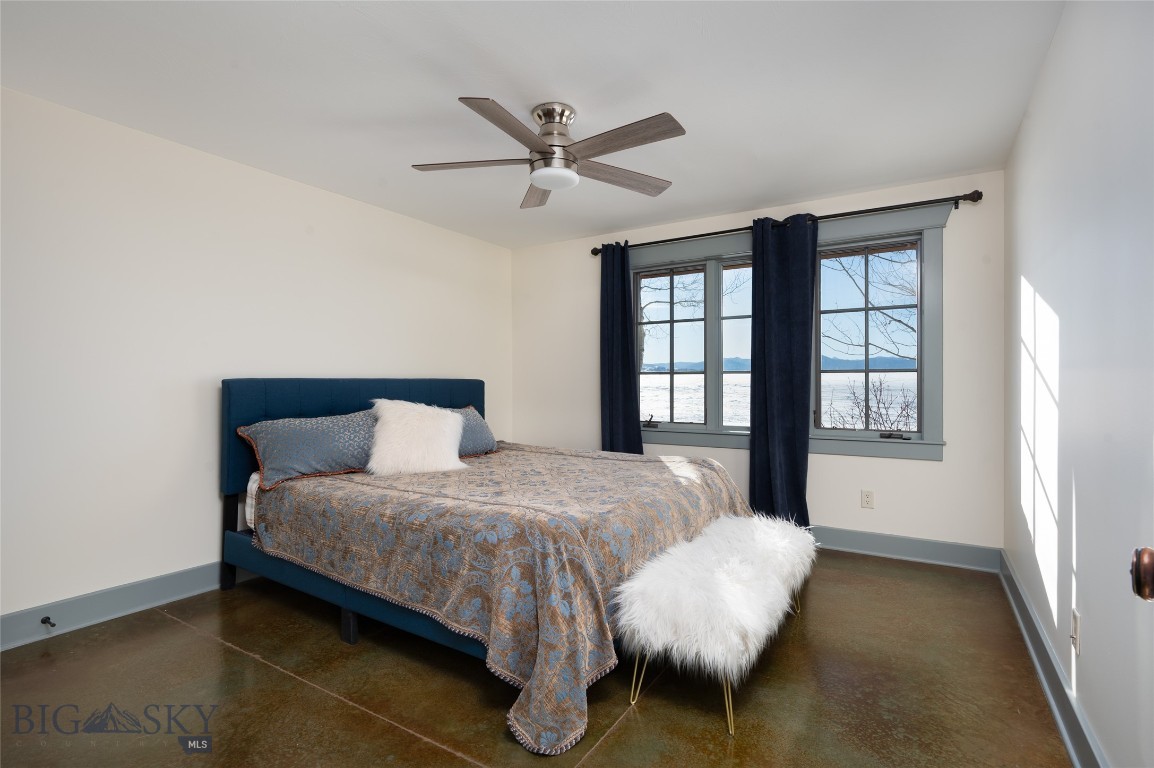 618 Autumn Ridge Road