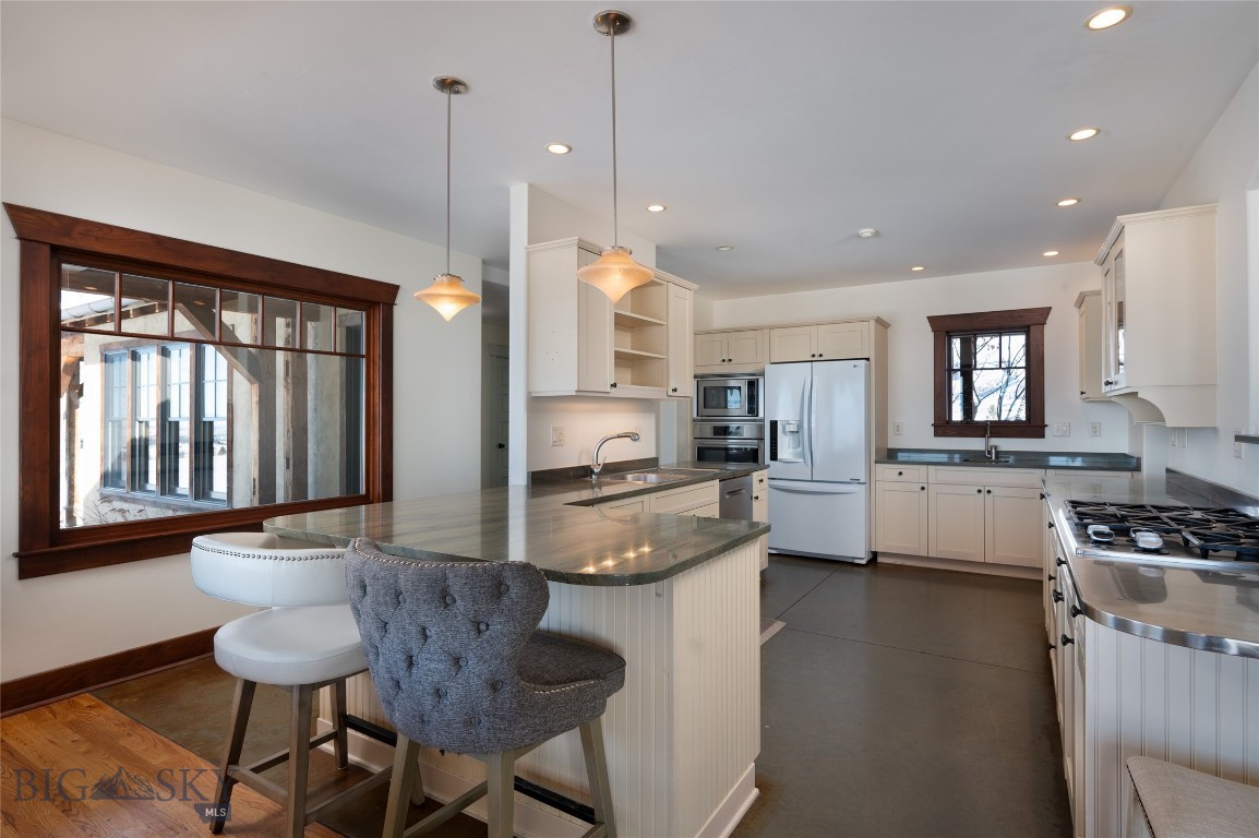 618 Autumn Ridge Road