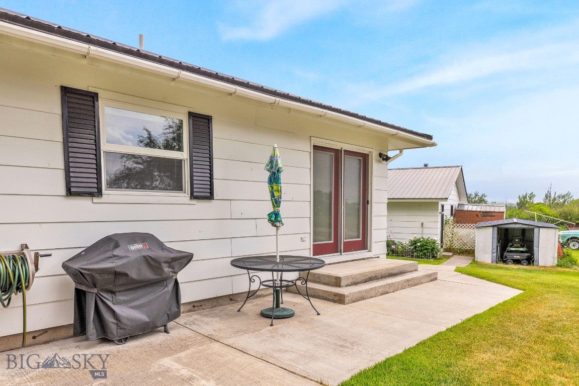 327 Dovetail Lane