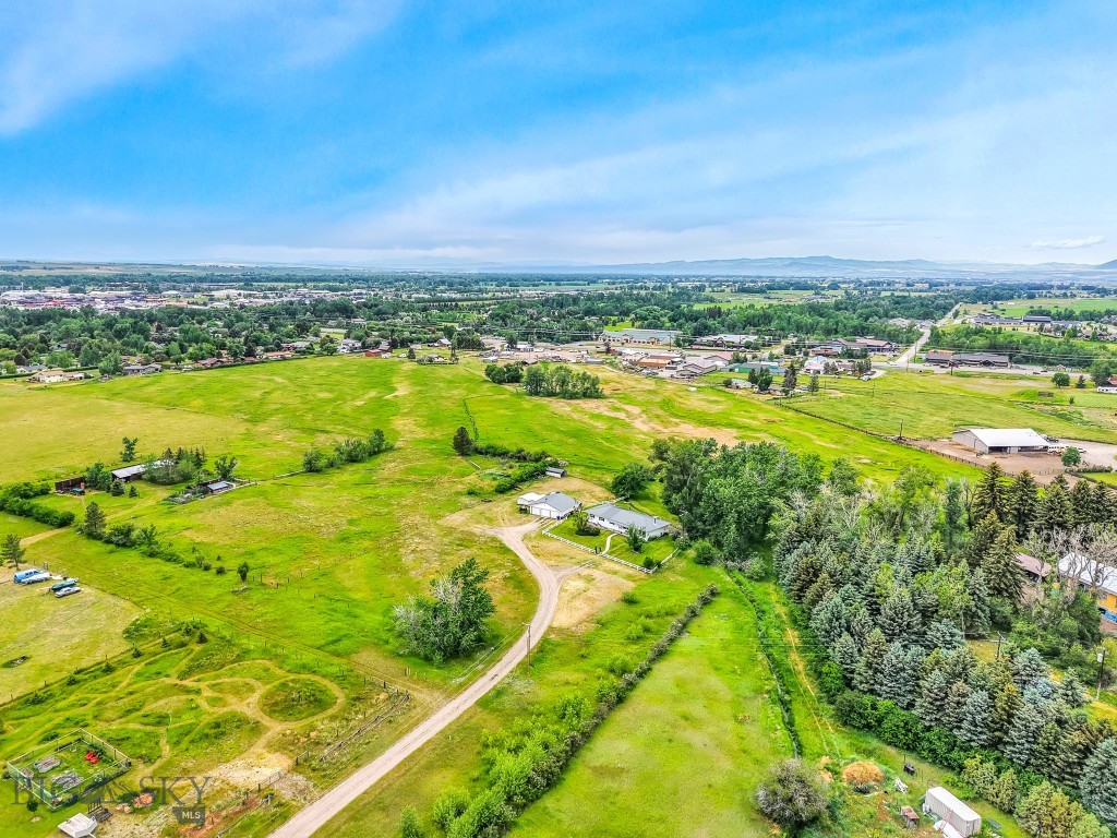 327 Dovetail Lane