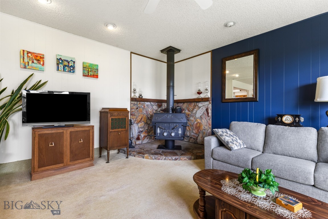 327 Dovetail Lane