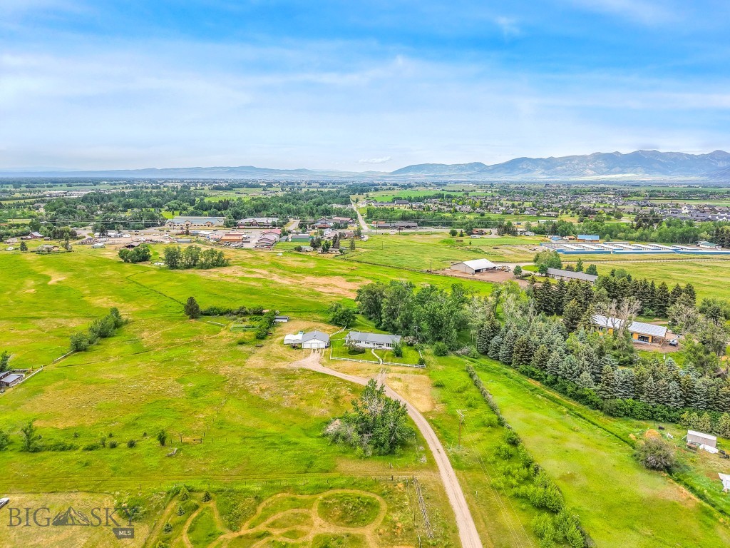 327 Dovetail Lane