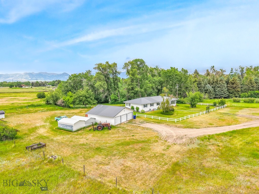 327 Dovetail Lane