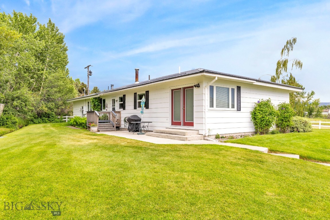 327 Dovetail Lane