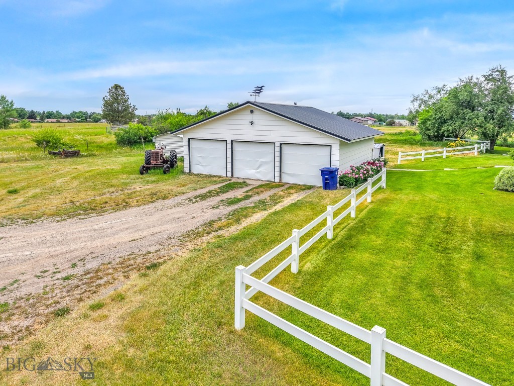 327 Dovetail Lane