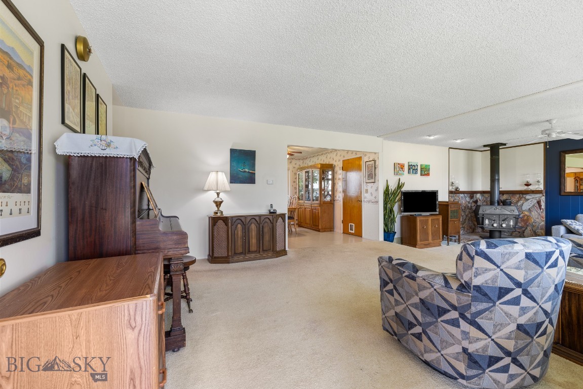 327 Dovetail Lane