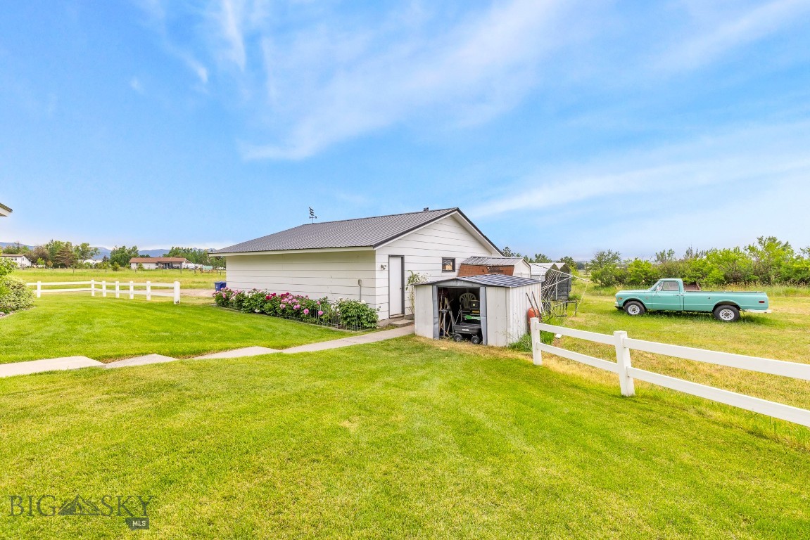 327 Dovetail Lane