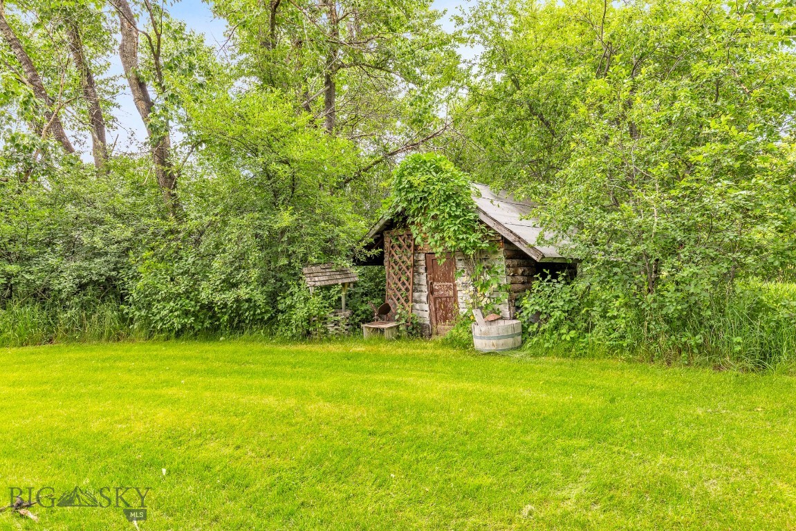 327 Dovetail Lane