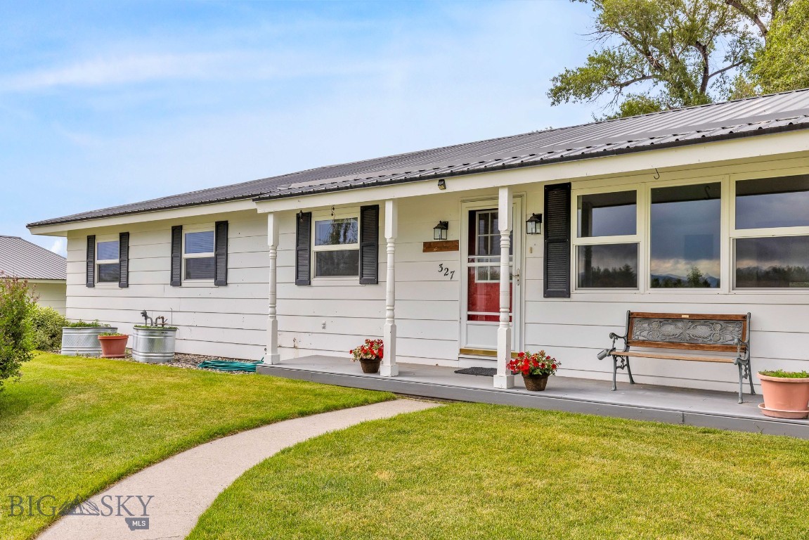 327 Dovetail Lane
