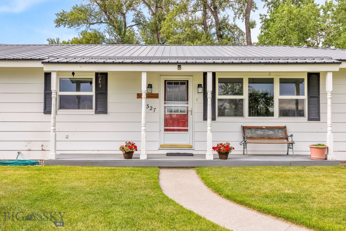 327 Dovetail Lane