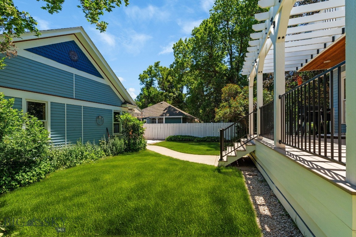 216 S 3rd Avenue