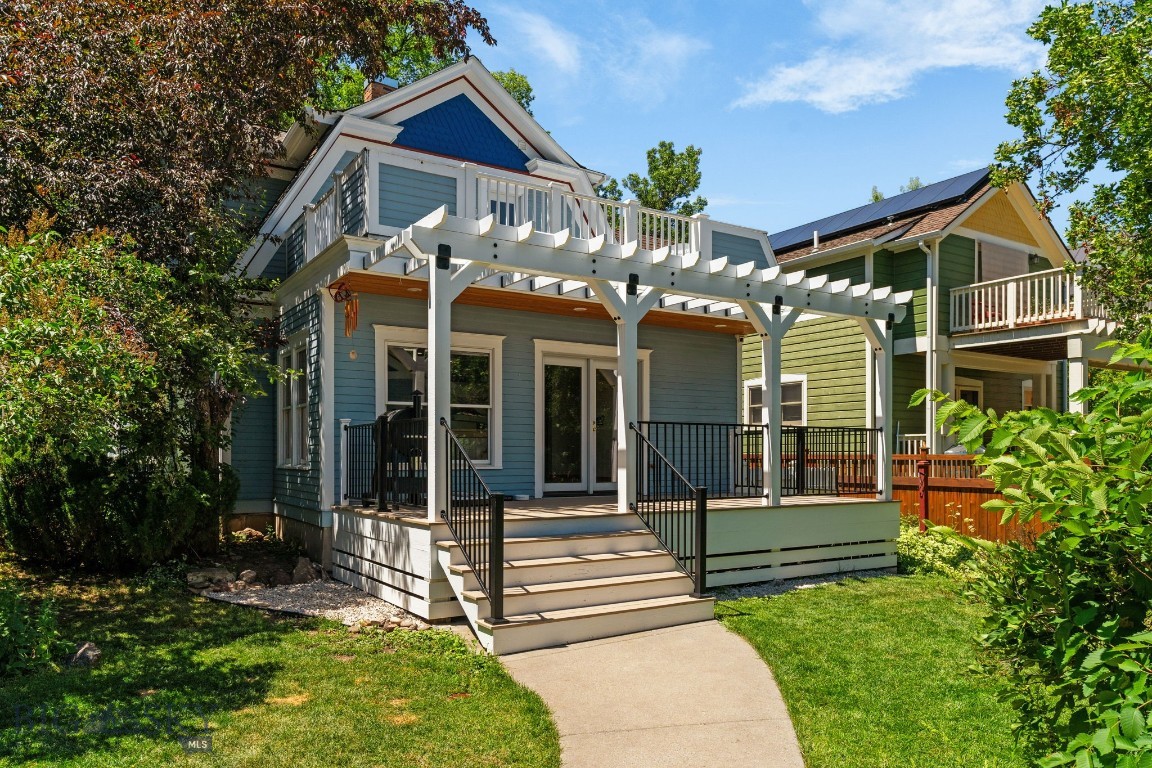 216 S 3rd Avenue