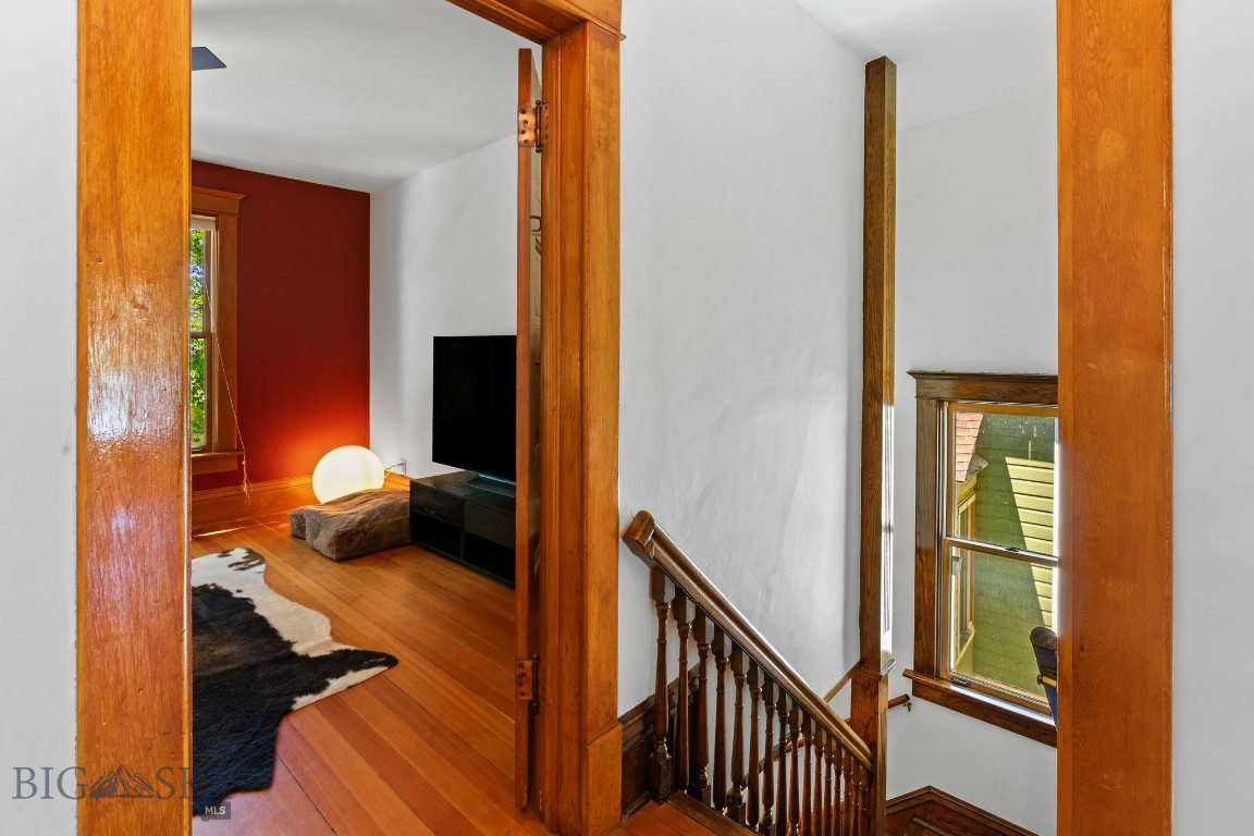 216 S 3rd Avenue